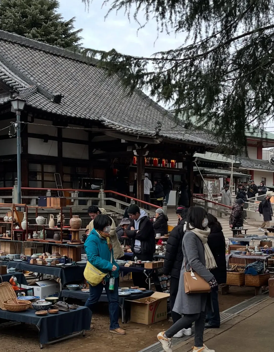 Arai Yakushi antique market