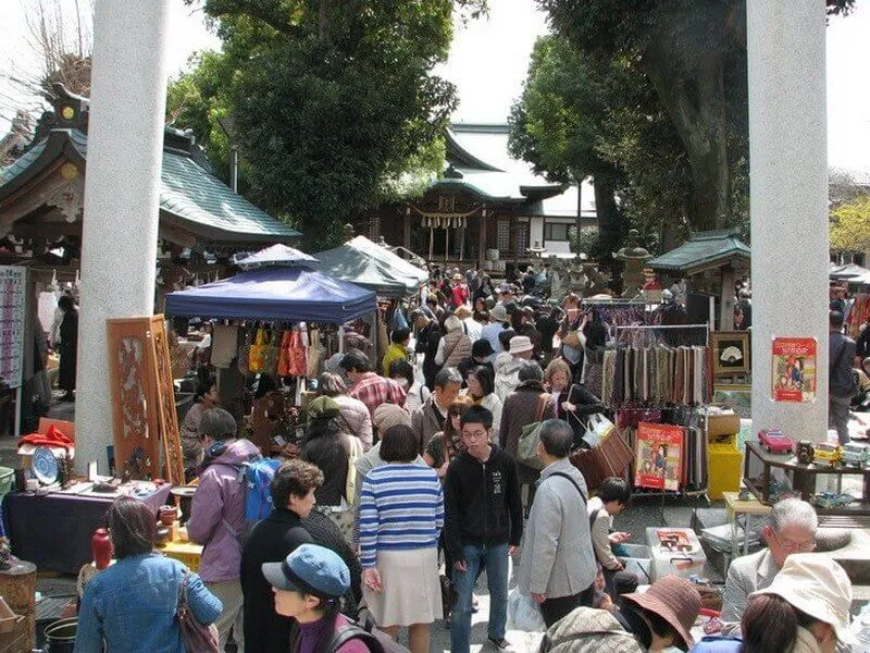 Machida Tenmangu Shrine Antique Market