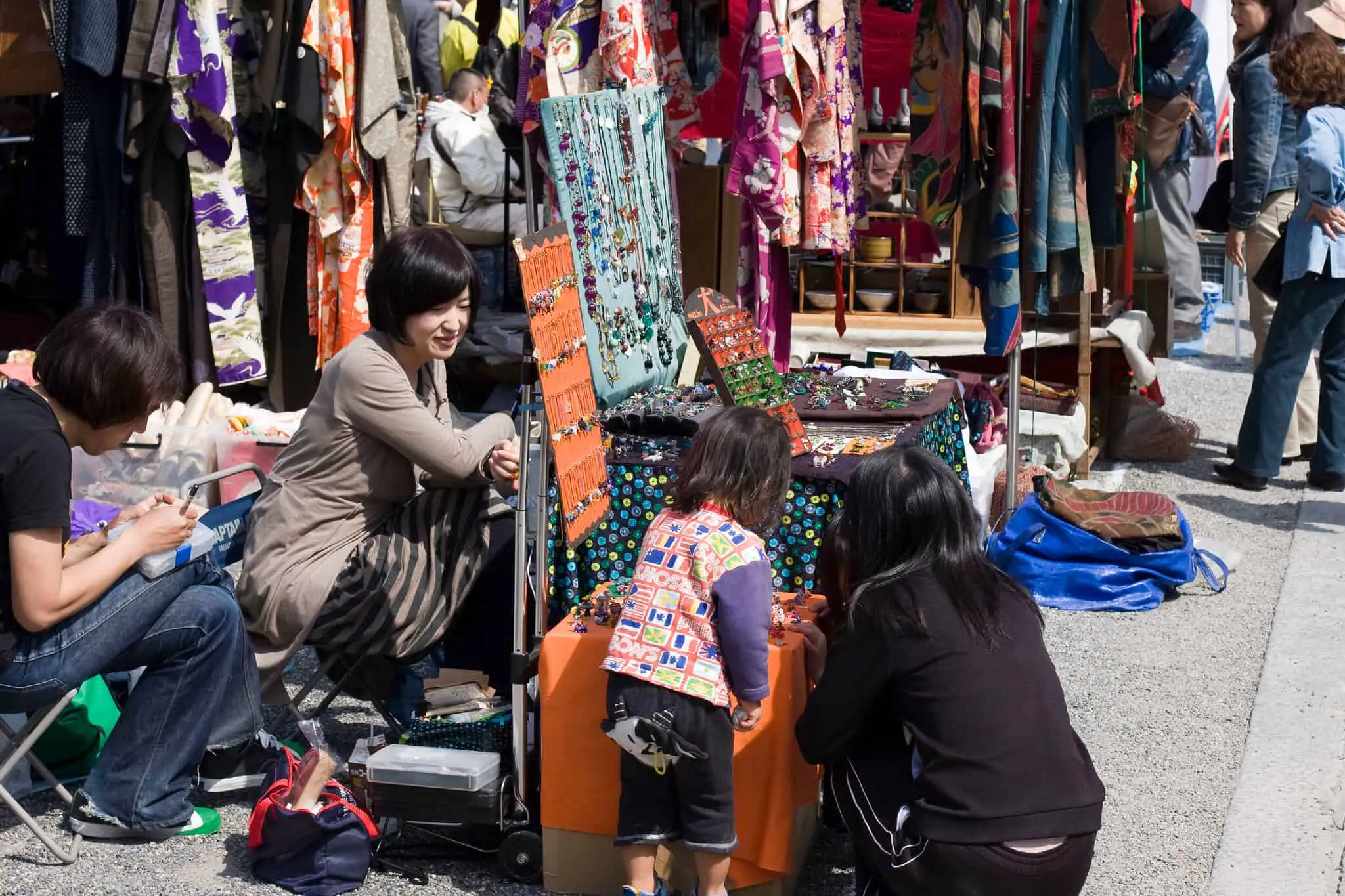 Tomioka Hachiman Shrine Flea market