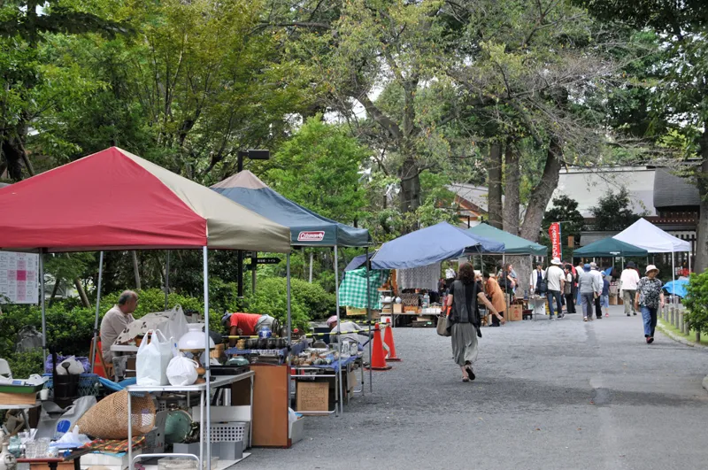 Asagaya Shrine Antique Market