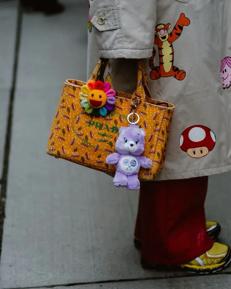 Bag charms trend