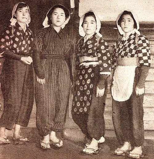 Monpe and female workers